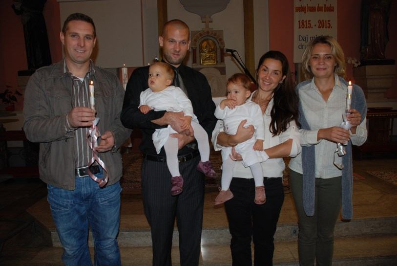 3. listopada 2015. krštenje Lucije i Eve Juričić