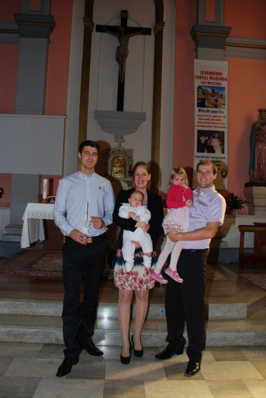 25. rujna 2016. kršten je na Kantridi Mateo Mostarac