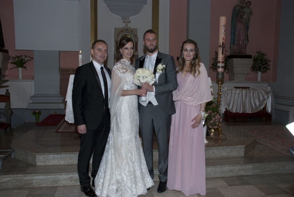 1. lipnja 2019. - Domagoj Filipović i Tamara Tomić slavili su sakrament Ženidbe