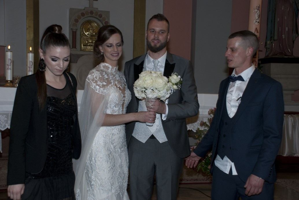 1. lipnja 2019. - Domagoj Filipović i Tamara Tomić slavili su sakrament Ženidbe
