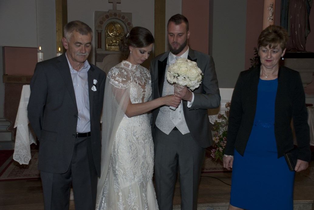 1. lipnja 2019. - Domagoj Filipović i Tamara Tomić slavili su sakrament Ženidbe