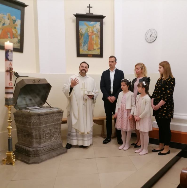23. svibnja 2021. - Krštenje Rine i Eve Žuklić Škrabonja