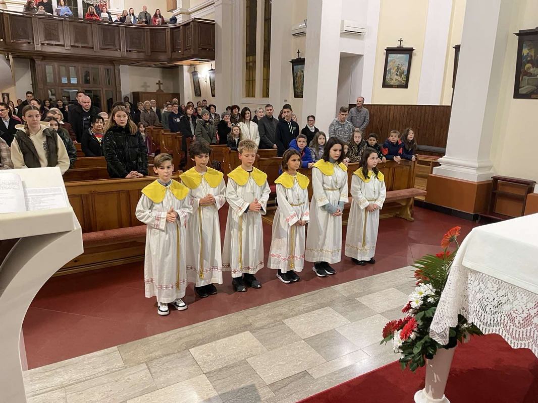 Svečani obred primanja novih ministranata na Kantridi