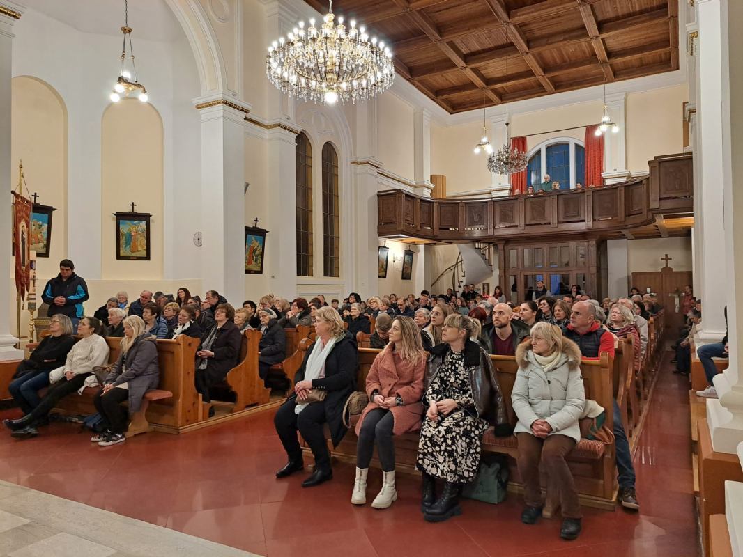 Proslavljena trodnevna korizmena duhovna obnova u crkvi na Kantridi