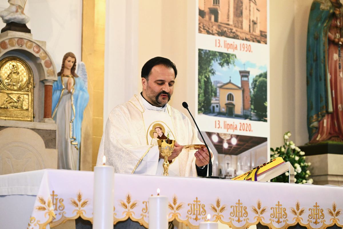 Svečano proslavljen sakrament Prve svete Pričesti