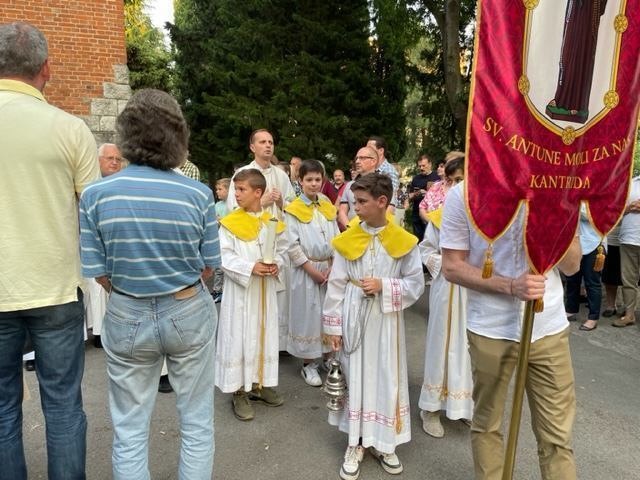 13. lipnja svečano proslavljen župni  blagdan sv. Antuna Padovanskog