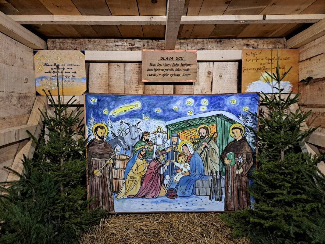 Paljenjem prve adventske svijeće počela je  Božićna priprava na Kantridi