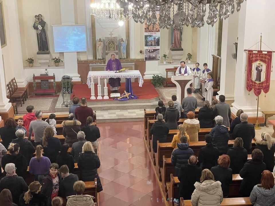 Proslavljena trodnevna korizmena duhovna obnova u župi sv. Antuna Padovanskog na Kantridi 