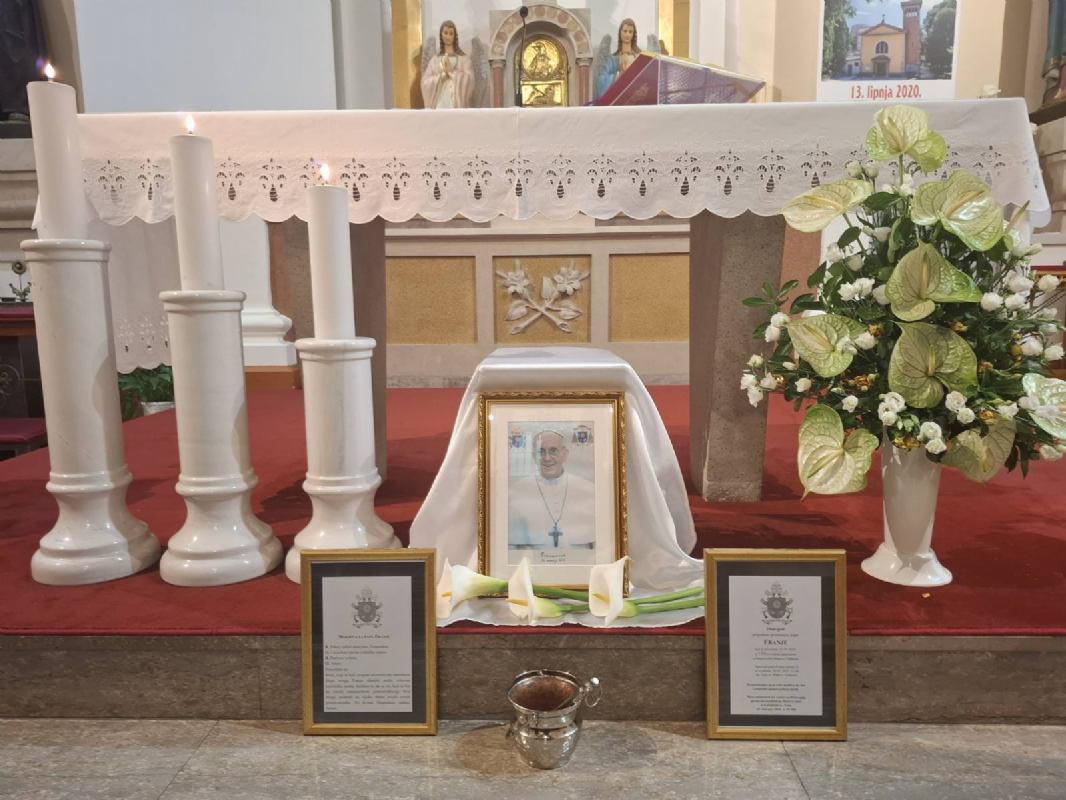  Obavijest u povodu smrti pape Franje