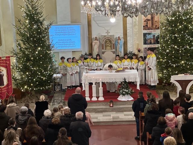 Čestit i blagoslovljen Božić i Nova 2026. godina