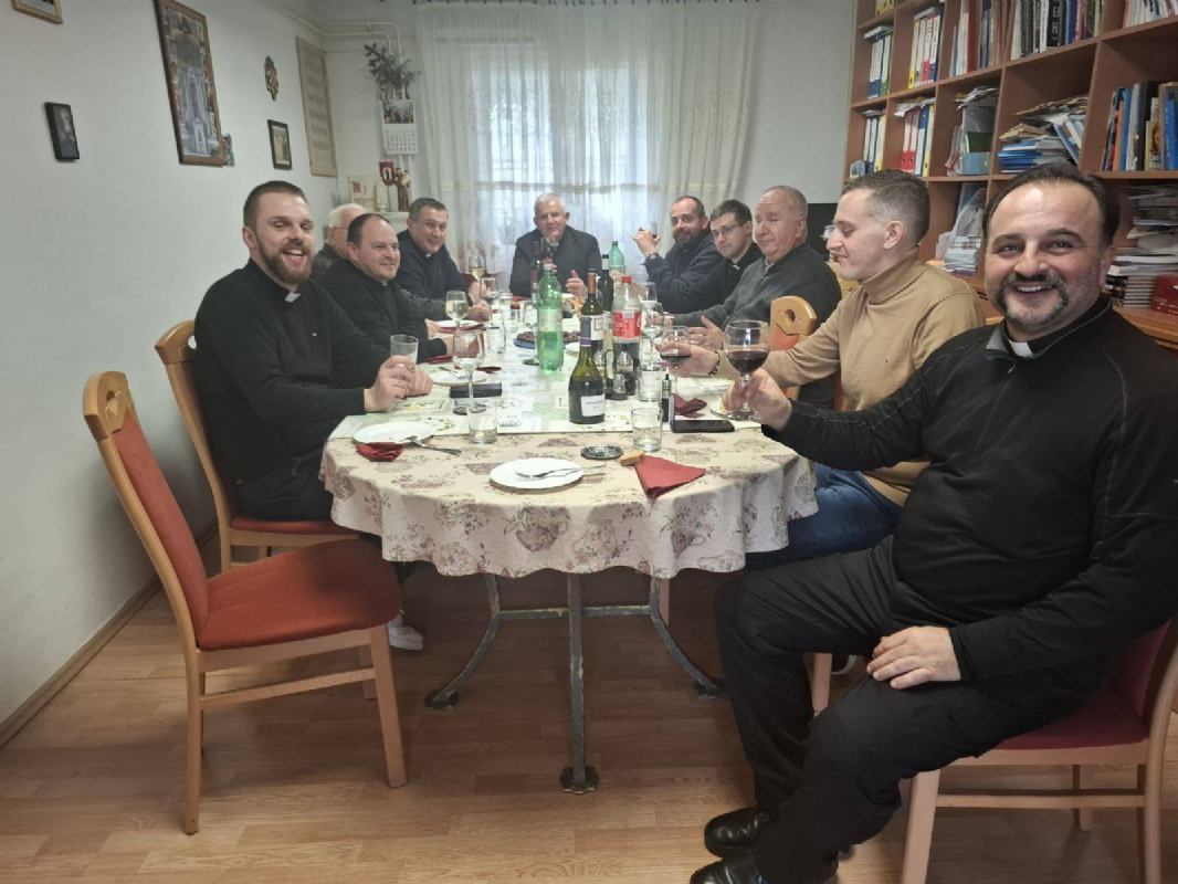 Održan redoviti sastanak svećenika Kastavskog dekanata na Kantridi