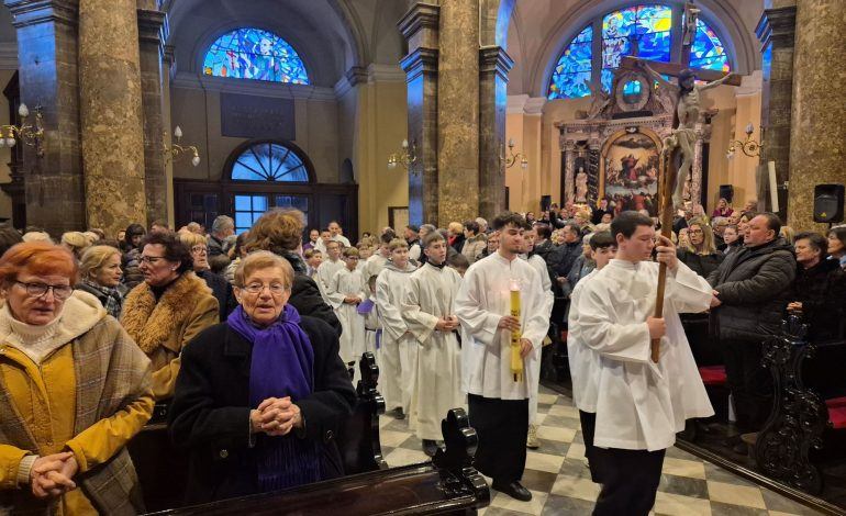 Korizmeno hodočašće vjernika iz Opatijskog i Kastavskog dekanata u katedralu sv. Vida