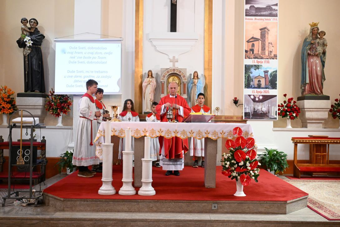 Svečano proslavljen sakrament sv. Krizme