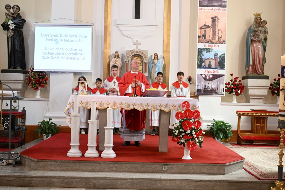 Svečano proslavljen sakrament sv. Krizme