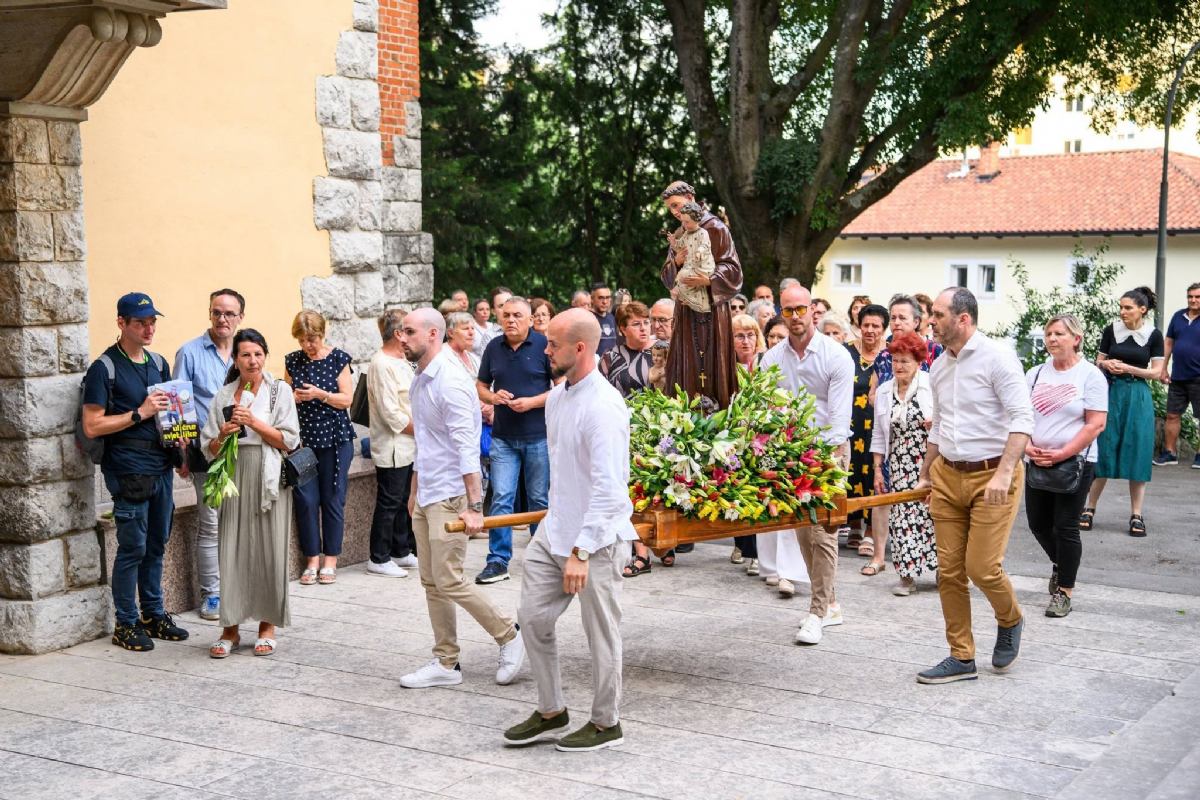 13. lipnja svečano proslavljen župni blagdan sv. Antuna Padovanskog